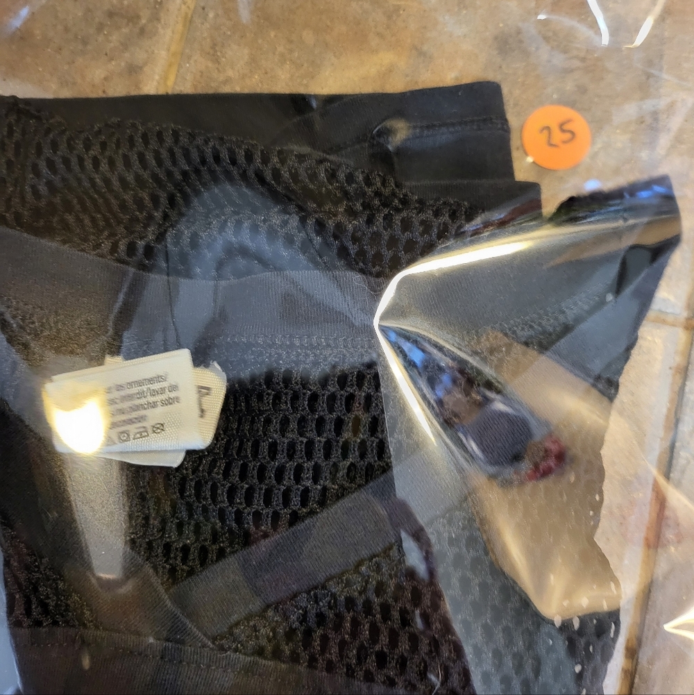 PINK Victoria Secret Oklahoma Sooners Shirt Women's XS Cropped Black - Picture 7 of 7